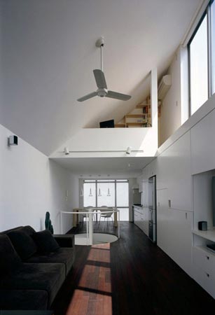 DUGAČKA, VISOKA KUĆA (Long tall house) arhitektonskog studija Spacespace (Japan)