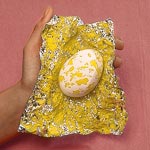 Bojanje uskršnjih jaja uz pomoć aluminijske folije