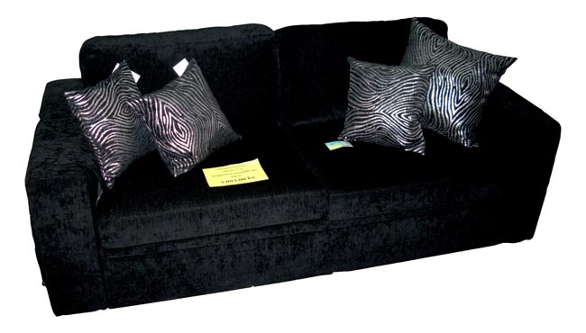 DUT crni sofa